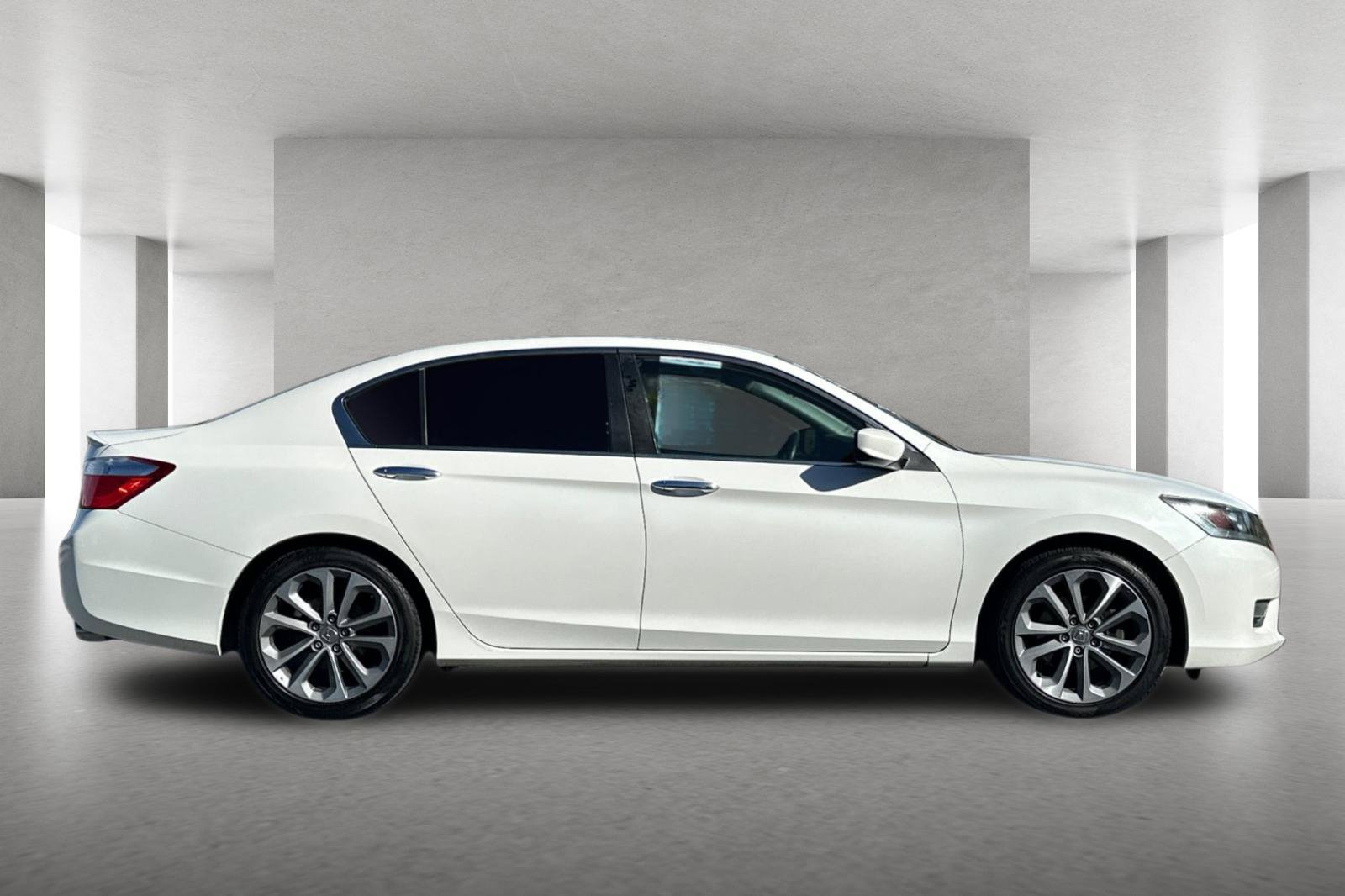 Used 2013 Honda Accord Sport image 3