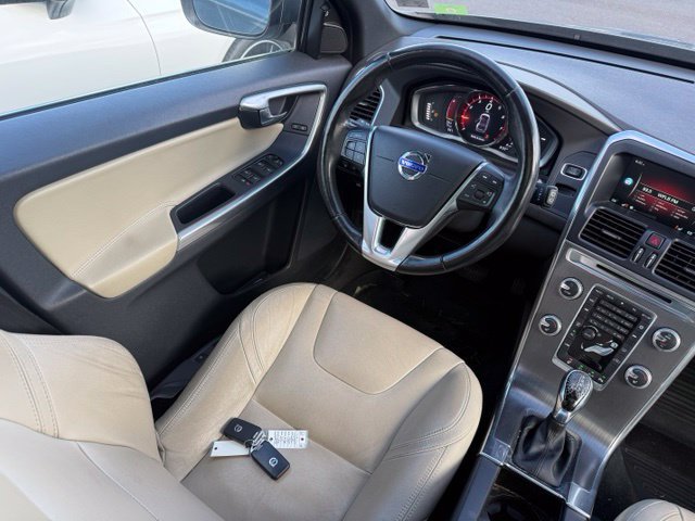 Used 2016 Volvo XC60 T6 w/ Climate Package AWD/4WD image 8