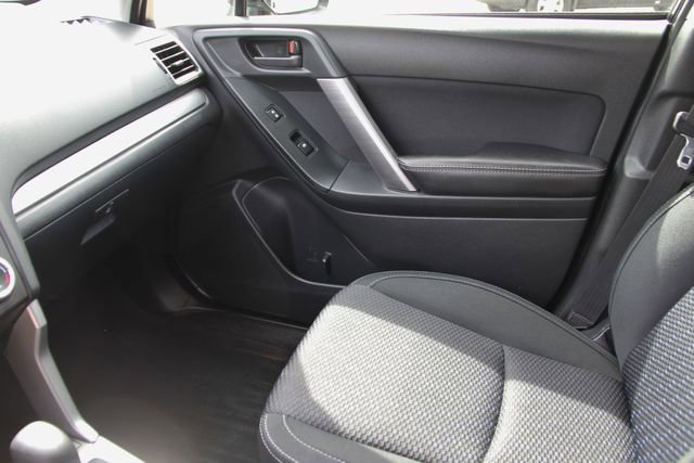 Used 2016 Subaru Forester 2.5i w/ Alloy Wheel Package image 28