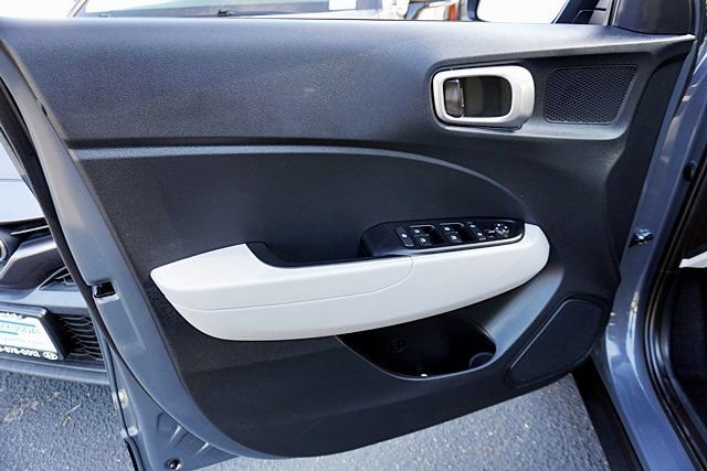 Certified 2026 Hyundai Venue SEL FWD image 23