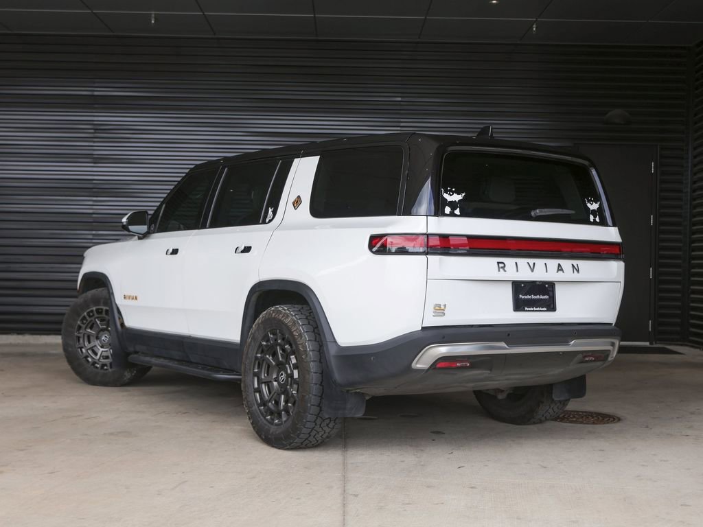 Used 2023 Rivian R1S Adventure image 3