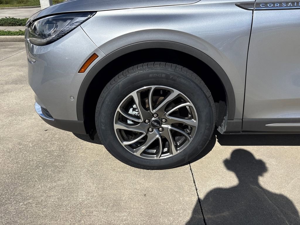 Used 2021 Lincoln Corsair FWD image 12