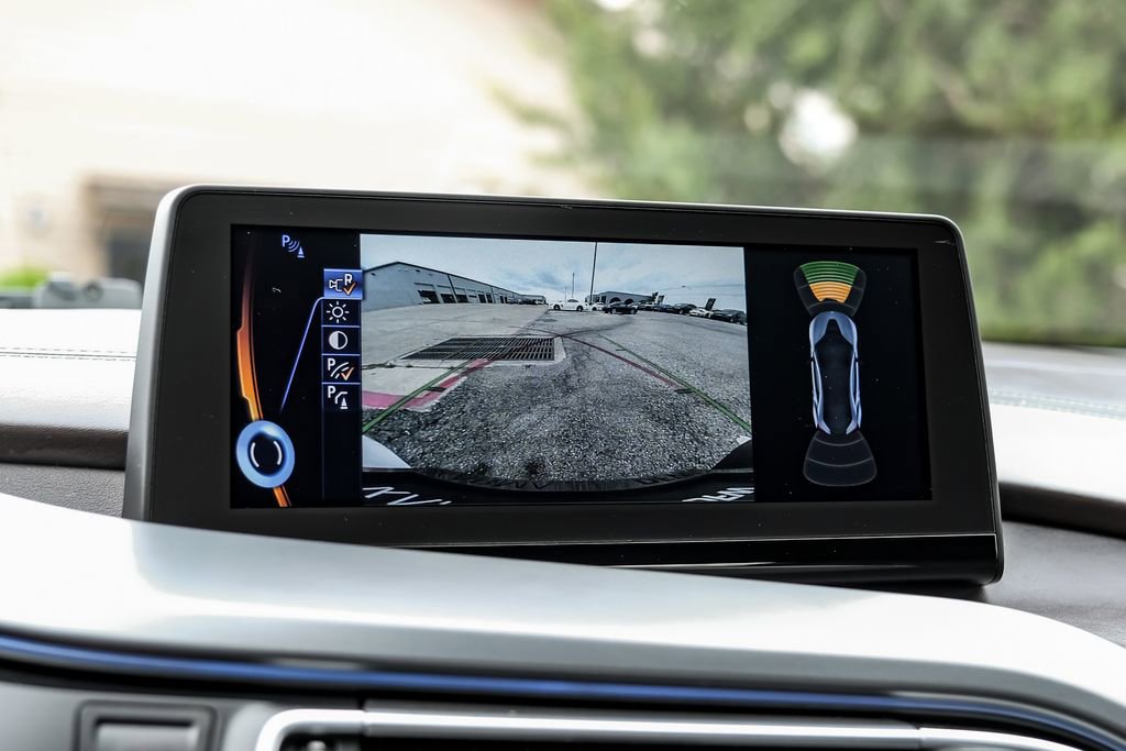 Used 2015 BMW i8 image 17