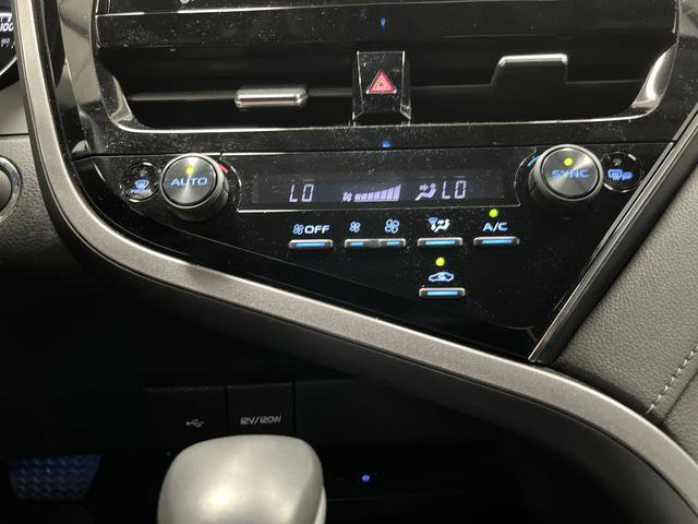 Used 2023 Toyota Camry XLE w/ Navigation Package image 19