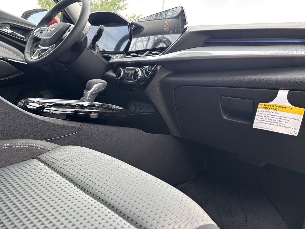 New 2026 Chevrolet Trax LT w/ Sunroof Package FWD image 31