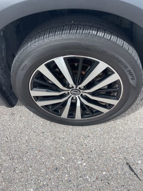 Used 2024 Nissan Pathfinder Platinum image 7