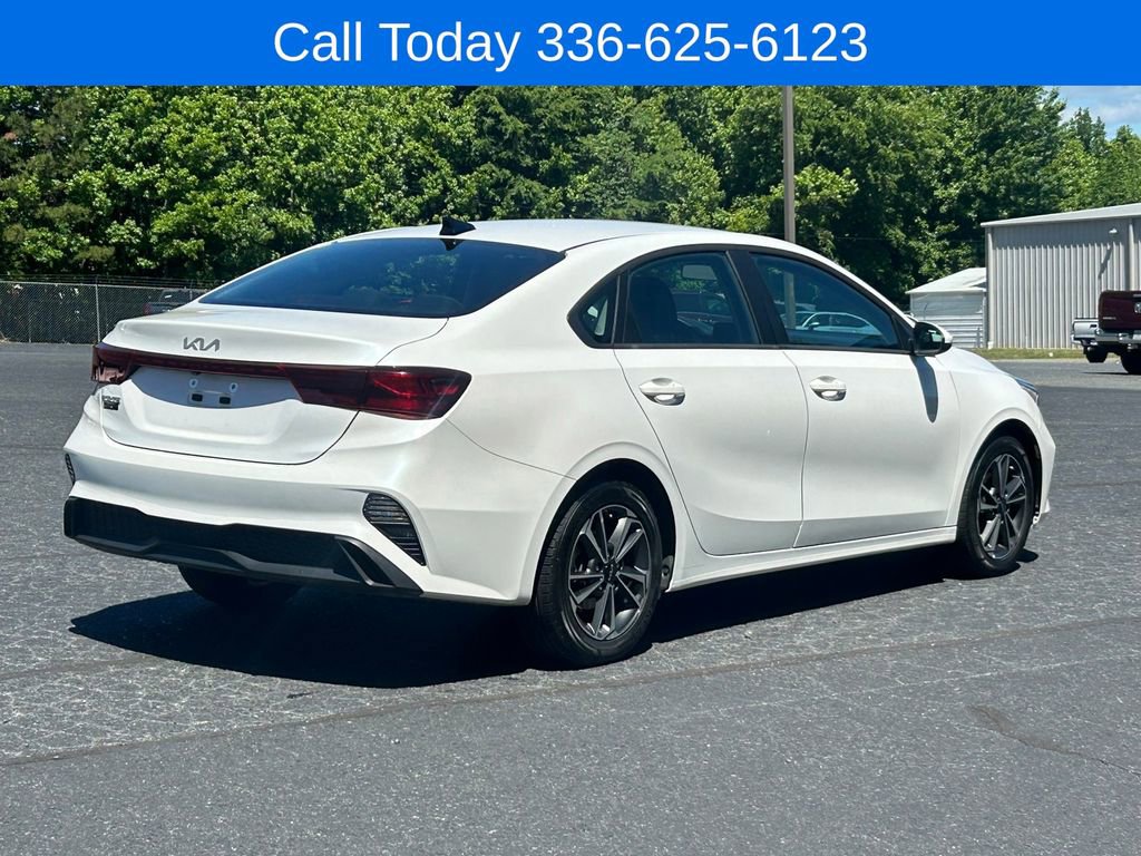 Used 2024 Kia Forte LXS FWD image 5