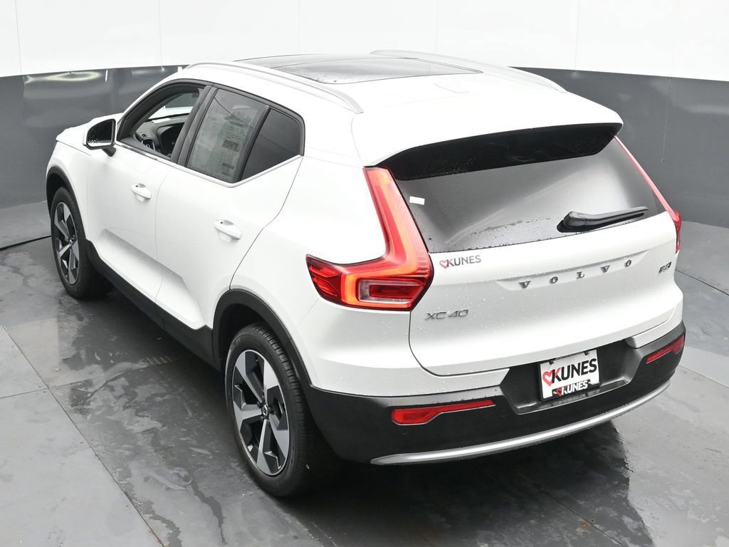New 2025 Volvo XC40 B5 Core w/ Protection Package Premier image 37