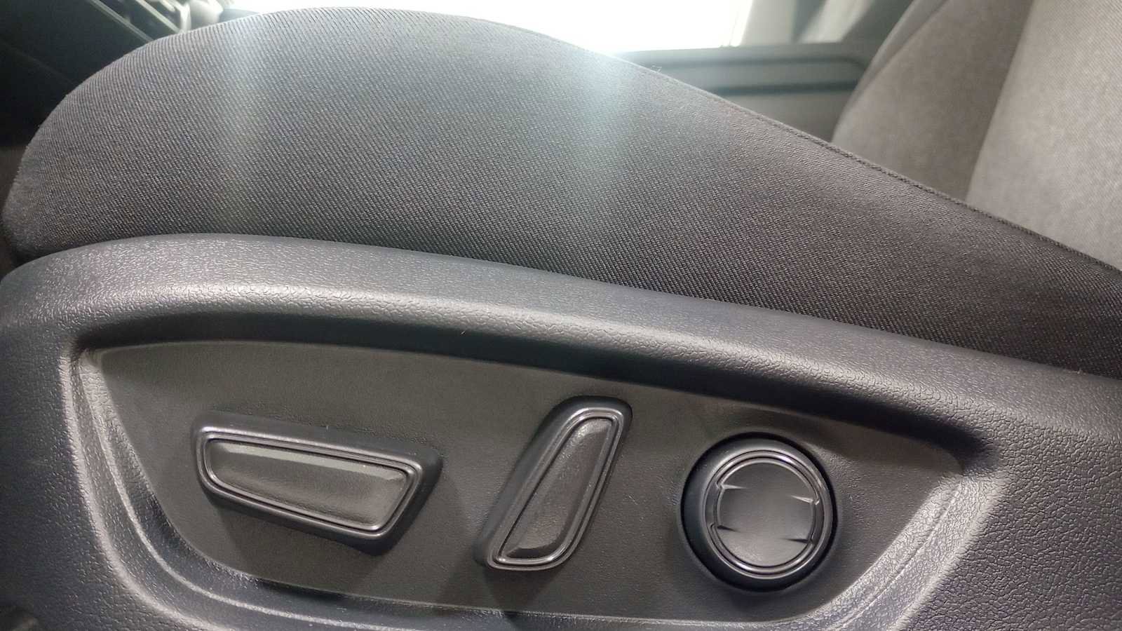 New 2025 Toyota Camry LE w/ Convenience Package image 14