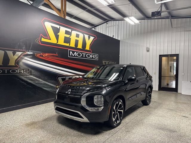 Used 2024 Mitsubishi Outlander SE Black Edition FWD video 1