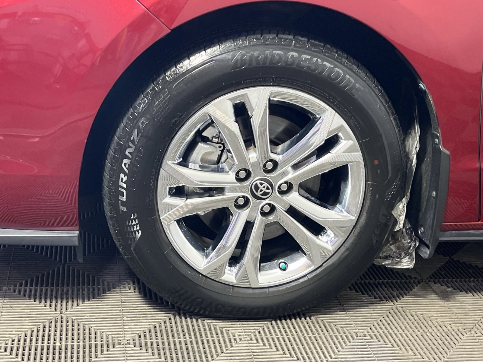 Used 2022 Toyota Sienna XSE AWD/4WD image 11