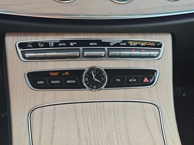 Used 2018 Mercedes-Benz E 400 4MATIC Cabriolet image 15