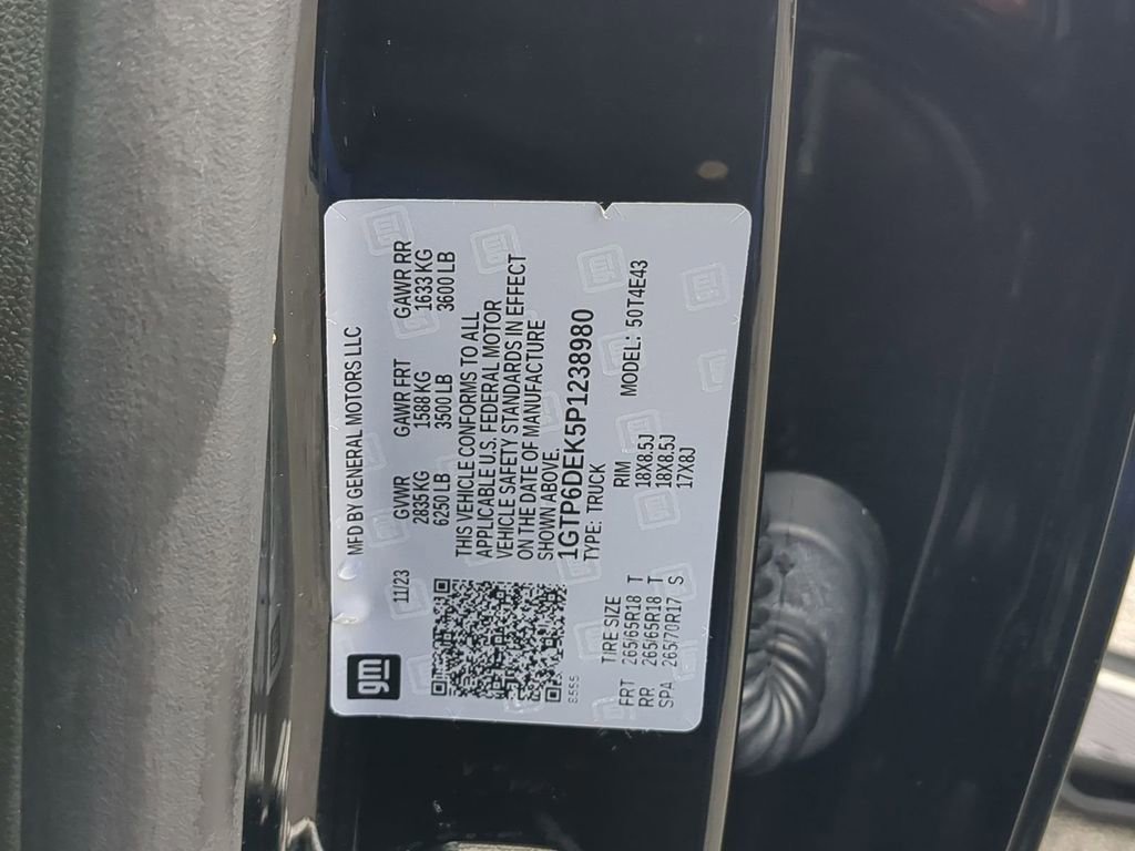 Used 2023 GMC Canyon AT4 w/ AT4 Premium Package image 37