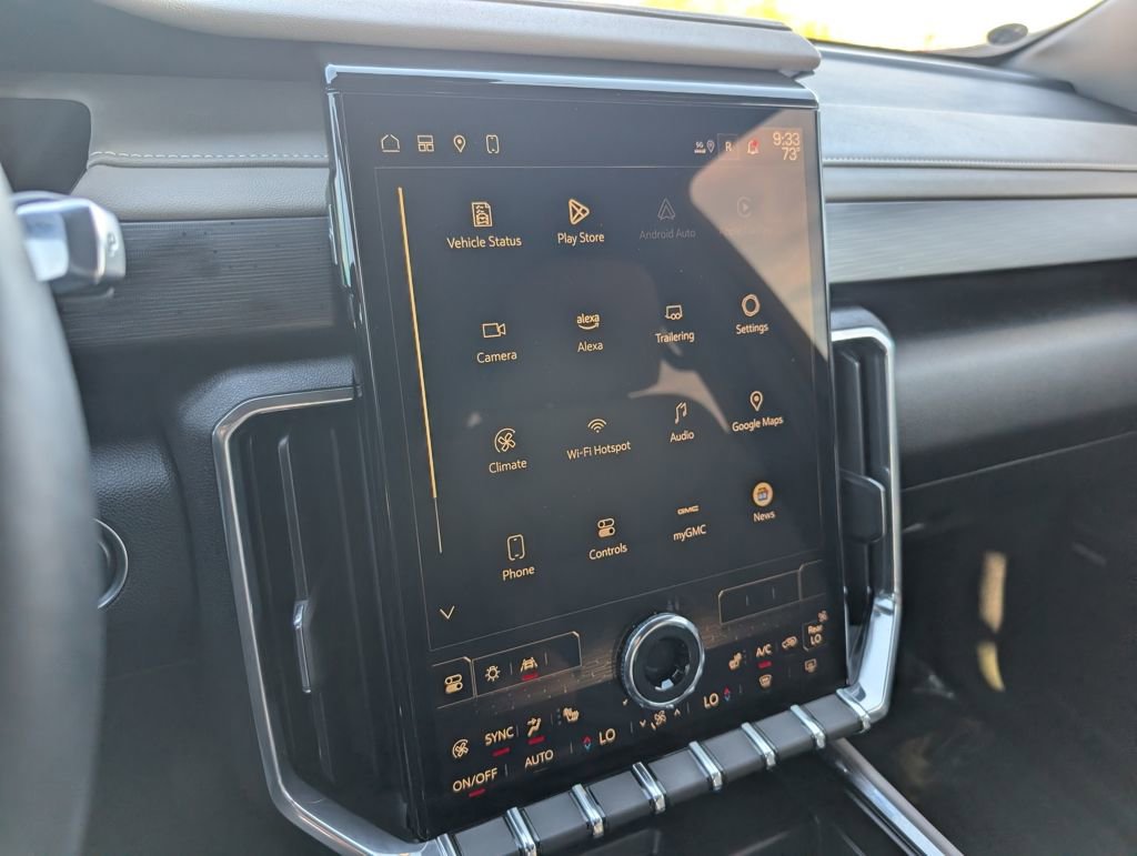 Used 2025 GMC Acadia Elevation image 18