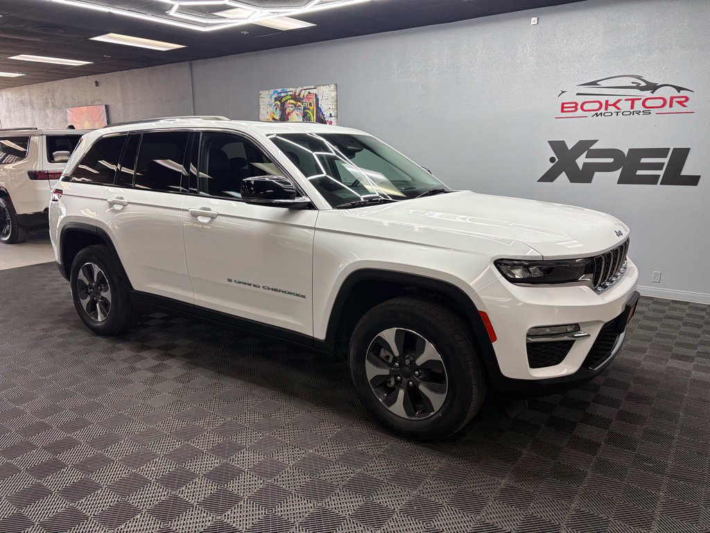 Used 2022 Jeep Grand Cherokee Limited 4xe AWD/4WD image 2