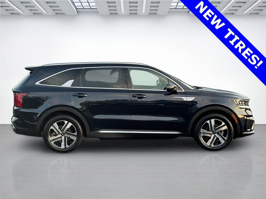 Used 2023 Kia Sorento SX Prestige image 2