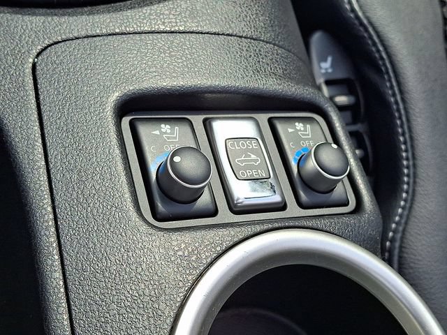 Used 2016 Nissan 370Z Touring Sport RWD image 23