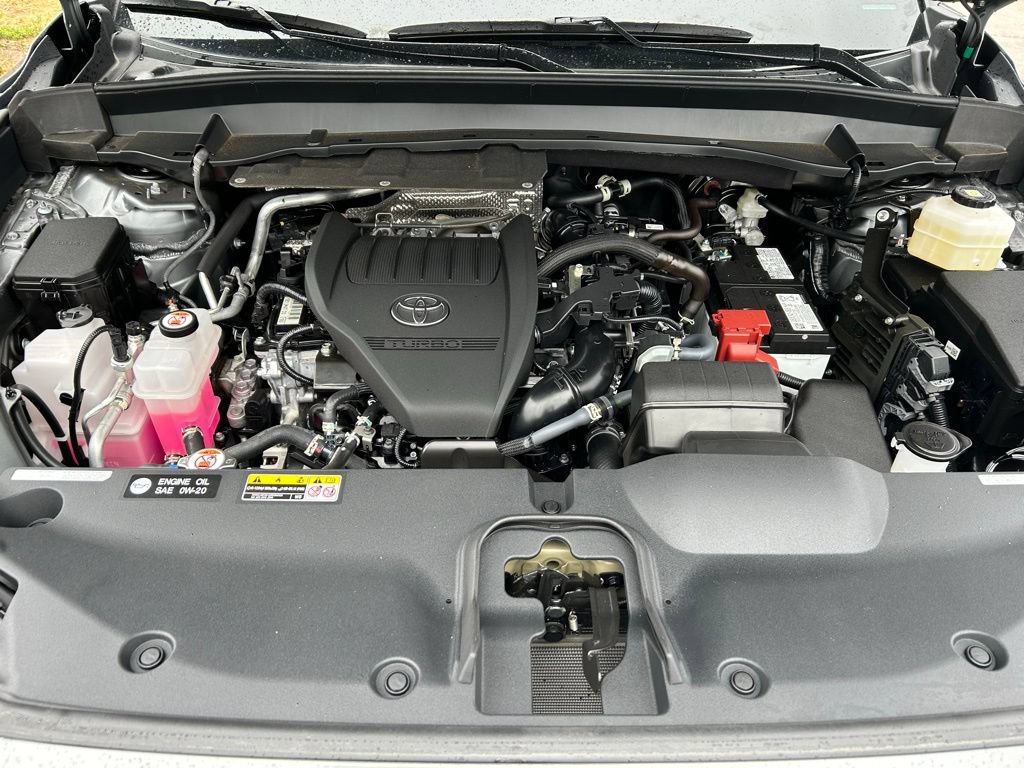 Used 2025 Toyota Grand Highlander AWD image 36