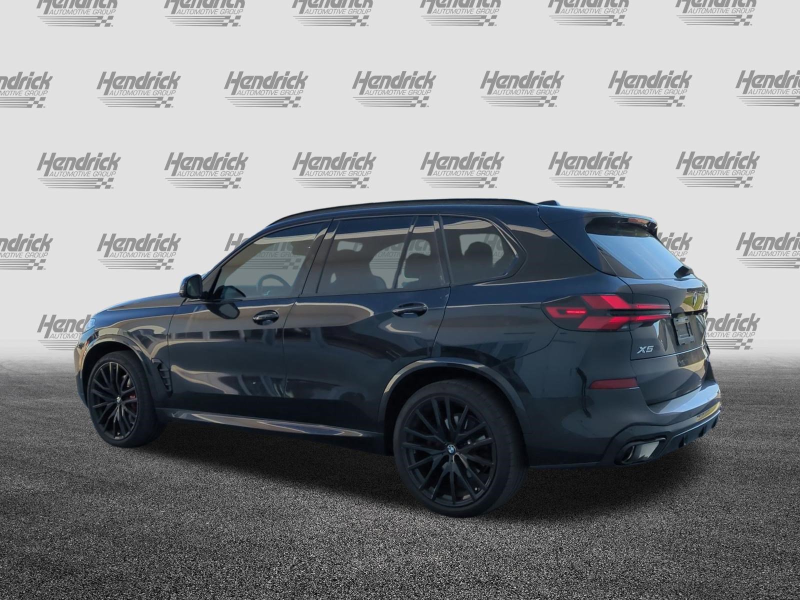 Used 2025 BMW X5 xDrive40i w/ M Sport Package image 8
