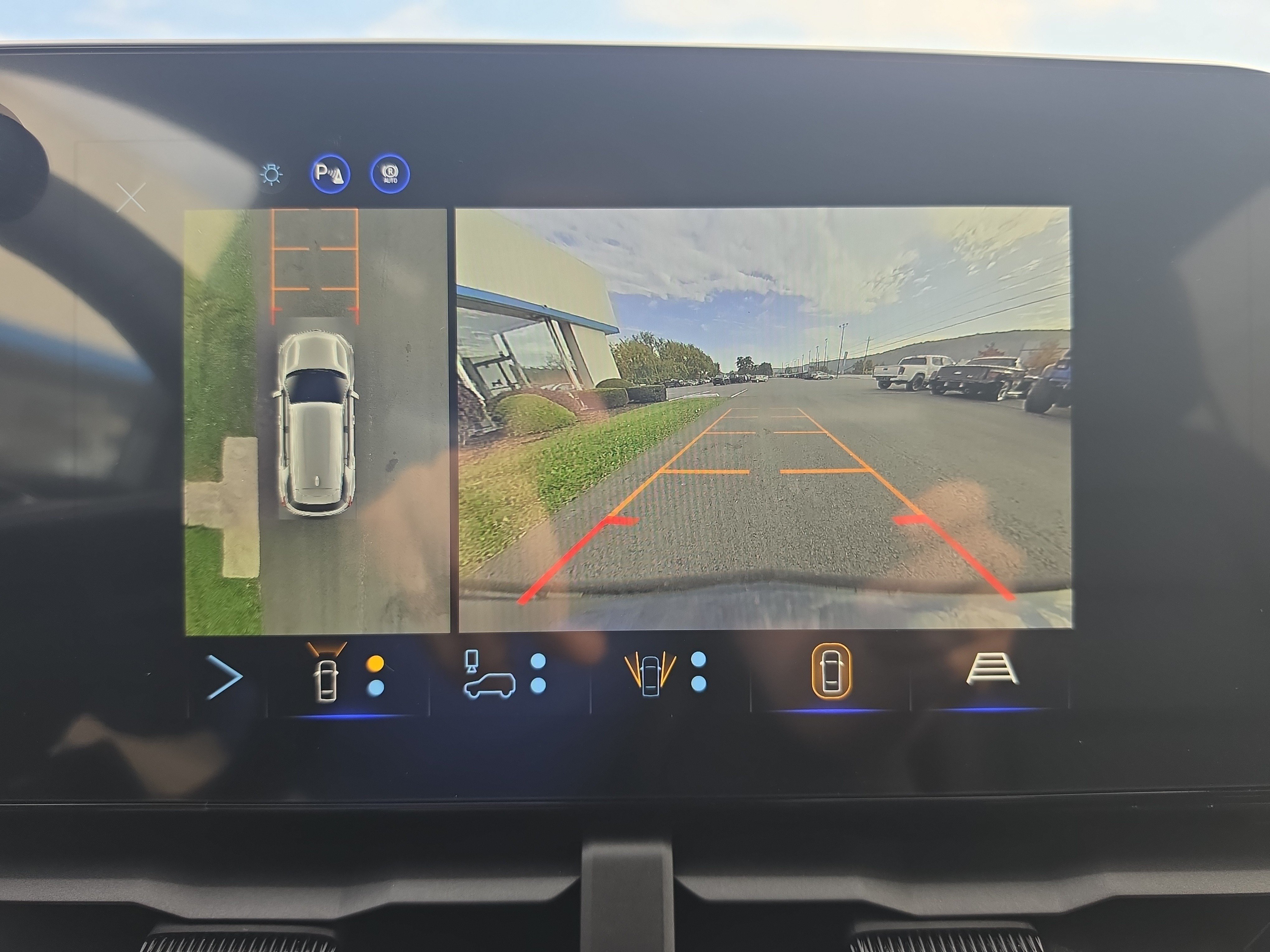 New 2027 Chevrolet Equinox RS w/ Safety and Technology Package AWD/4WD image 28