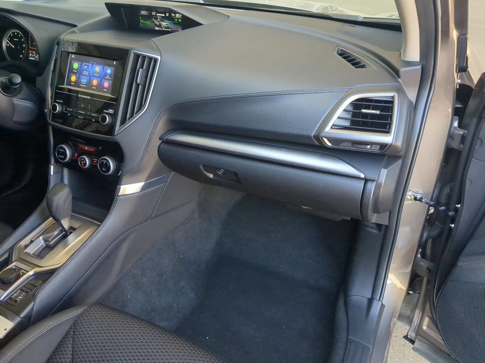 Certified 2024 Subaru Forester Premium AWD/4WD image 29