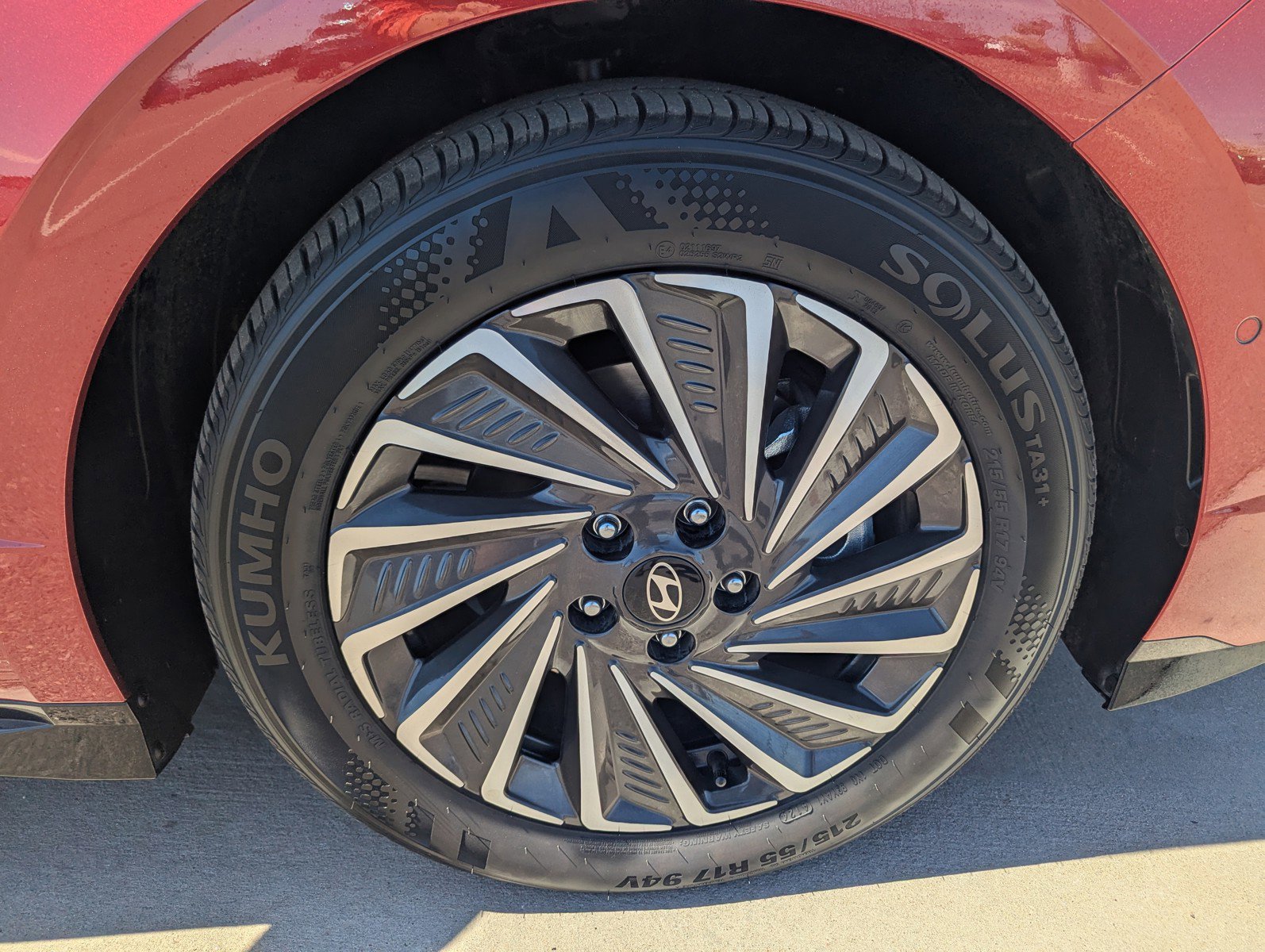 Used 2025 Hyundai Sonata Limited image 9