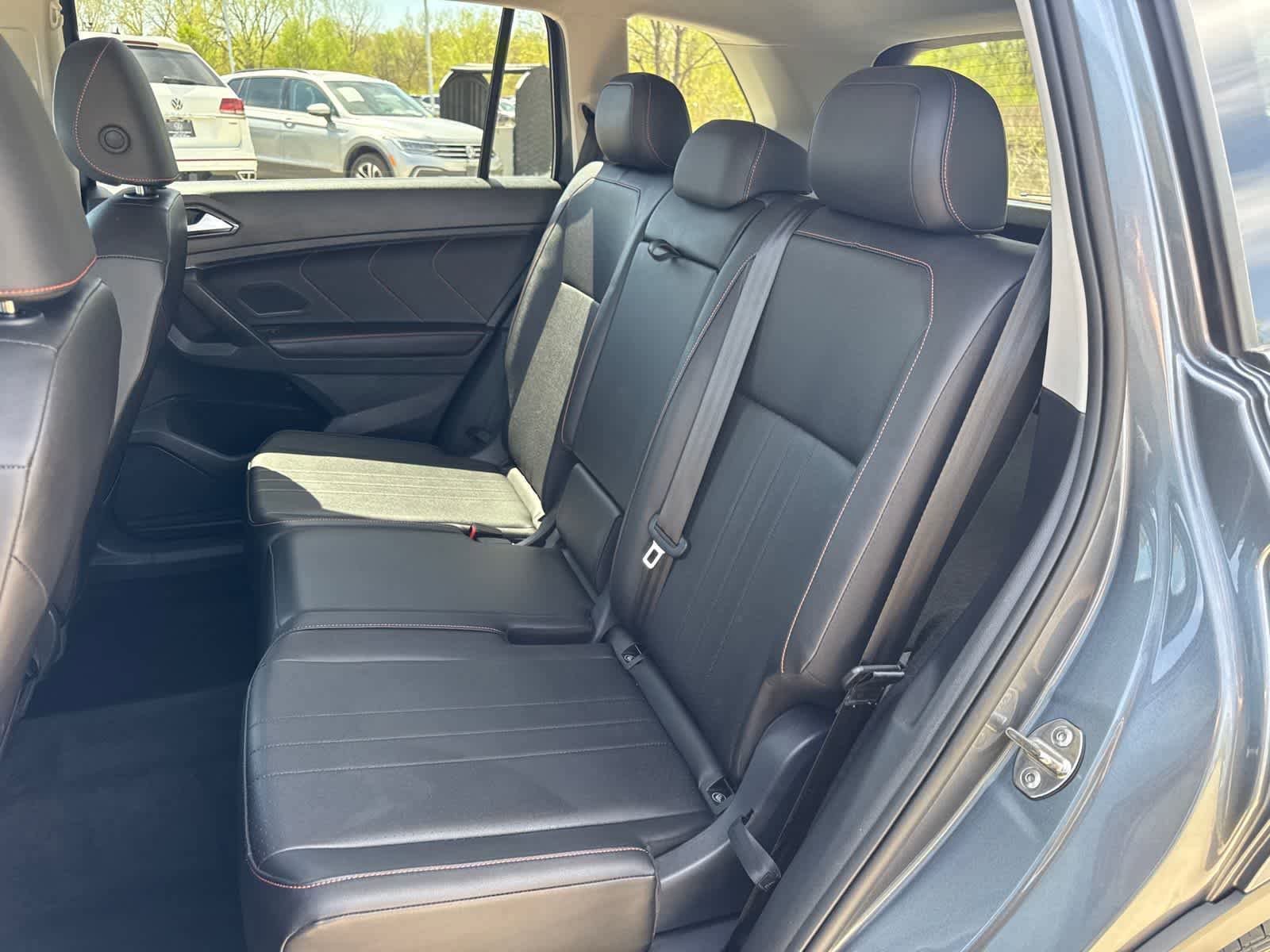 Used 2024 Volkswagen Tiguan Wolfsburg Edition AWD/4WD image 12