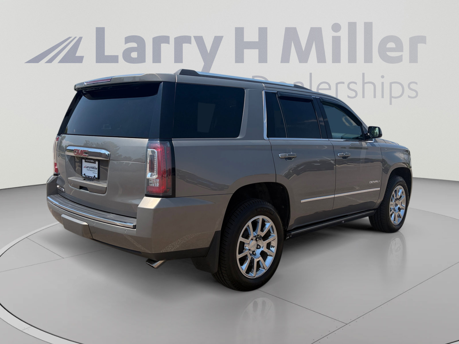 Used 2019 GMC Yukon Denali AWD/4WD image 6