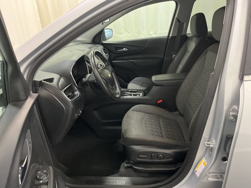 Used 2022 Chevrolet Equinox LT AWD/4WD image 3