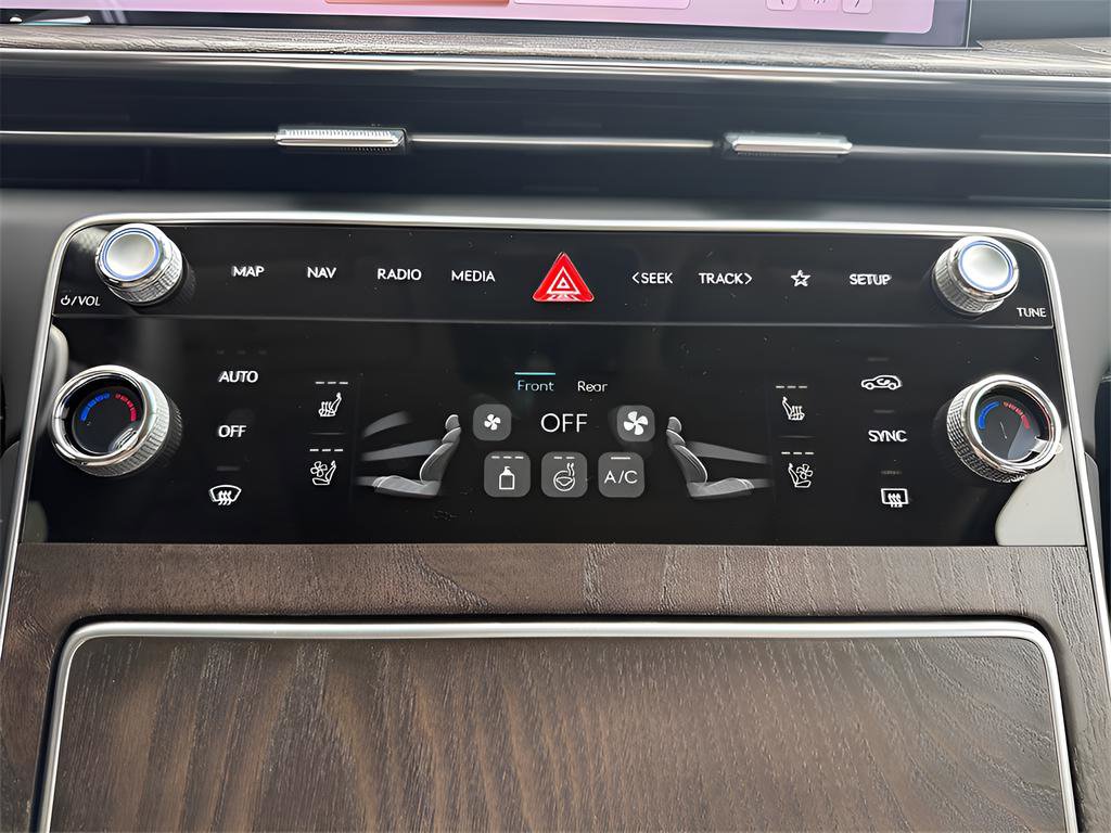 Used 2025 Genesis GV80 2.5T Prestige image 29