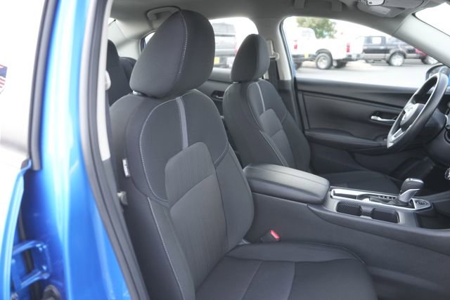 Used 2025 Nissan Sentra SV image 19