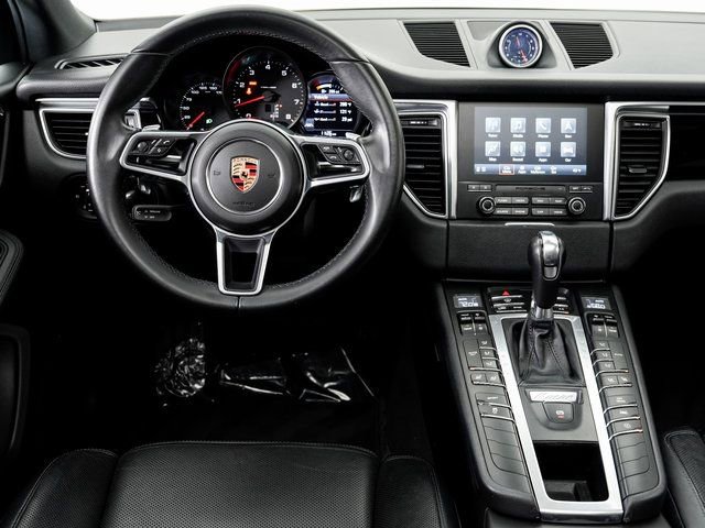 Used 2017 Porsche Macan image 16