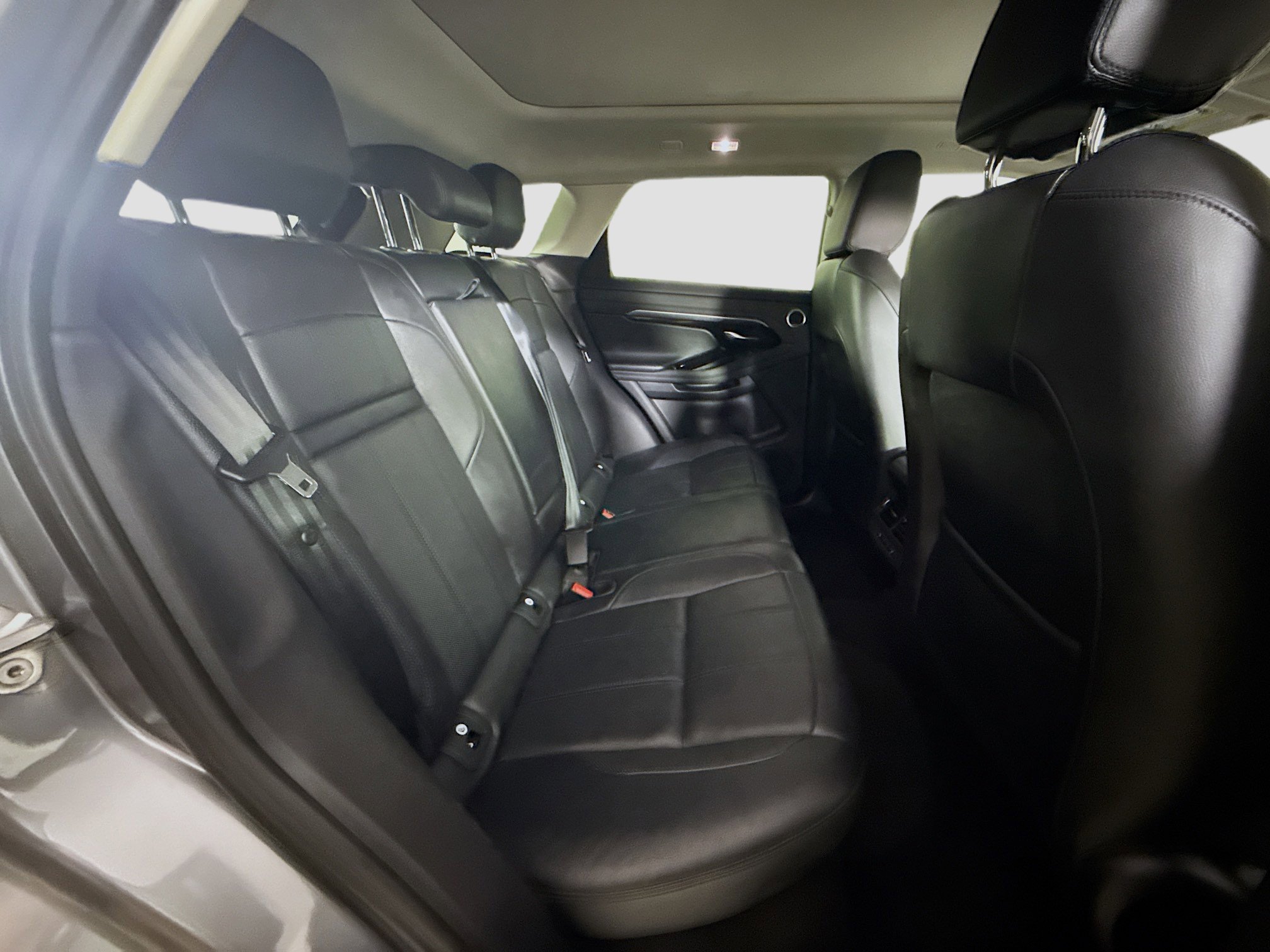 Used 2022 Land Rover Range Rover Evoque SE image 27