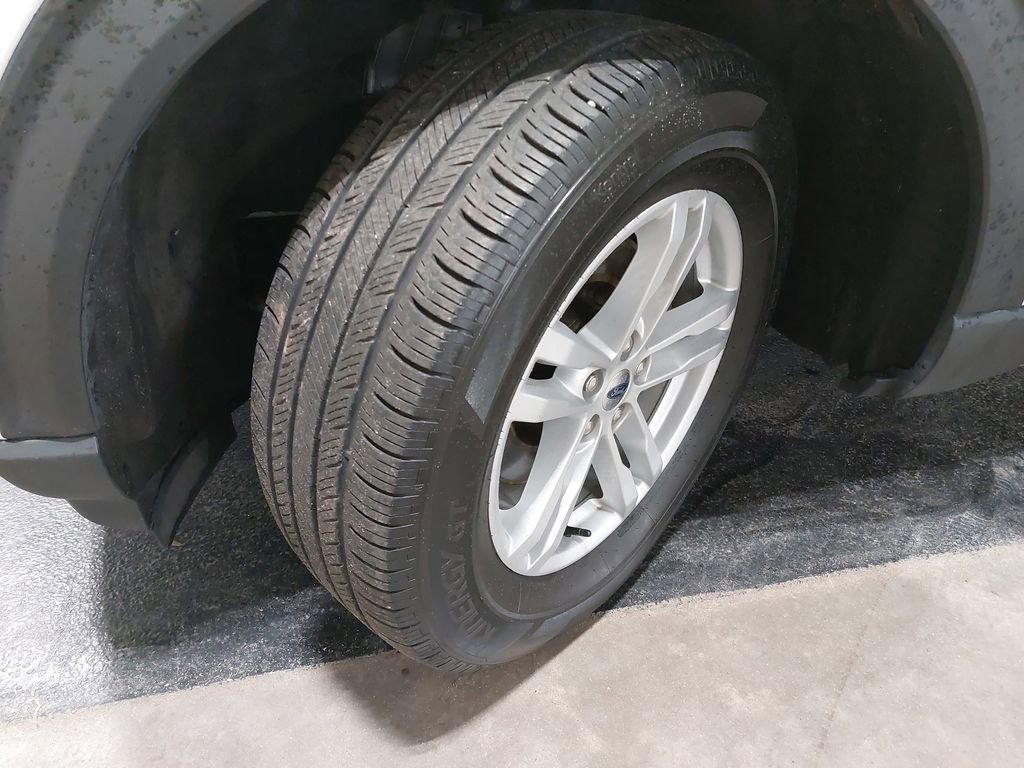 Used 2022 Ford Explorer XLT w/ Equipment Group 202A image 31