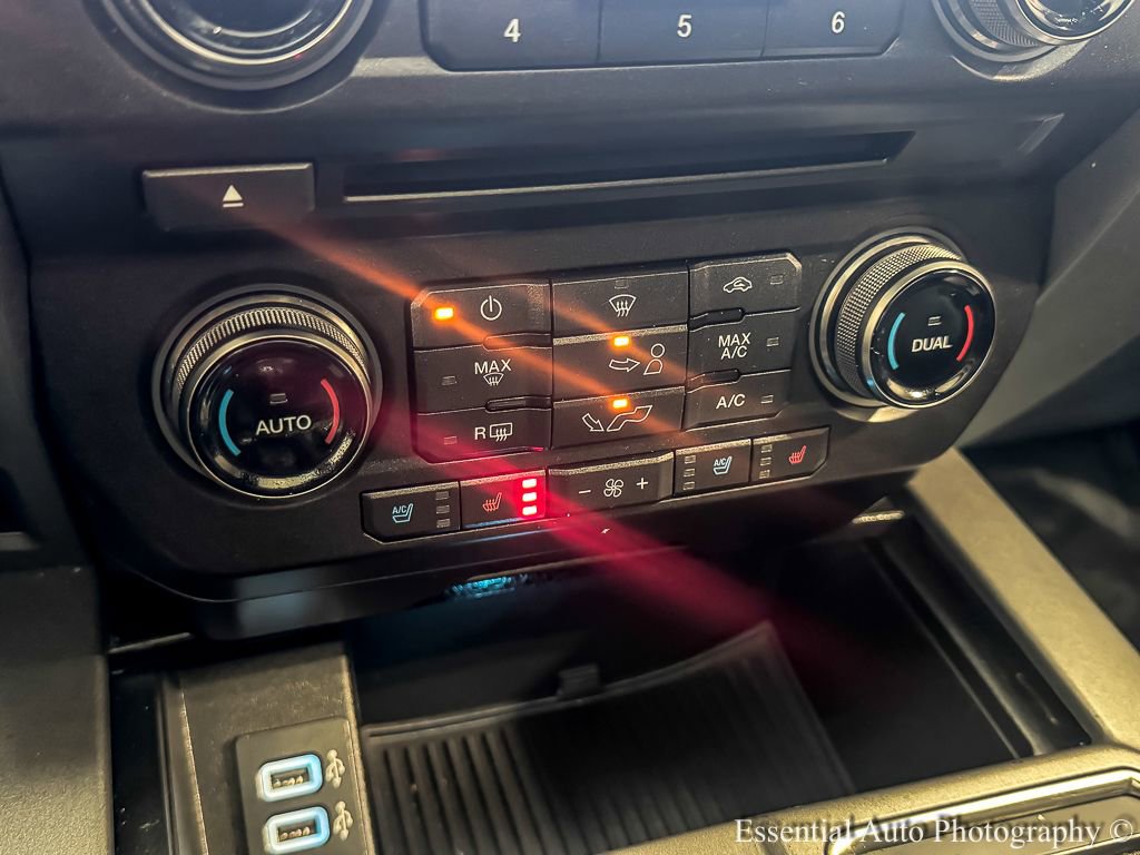 Used 2017 Ford F150 Raptor w/ Equipment Group 802A Luxury image 20