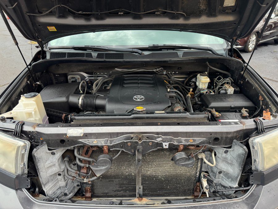 Used 2012 Toyota Tundra 4x4 CrewMax image 23
