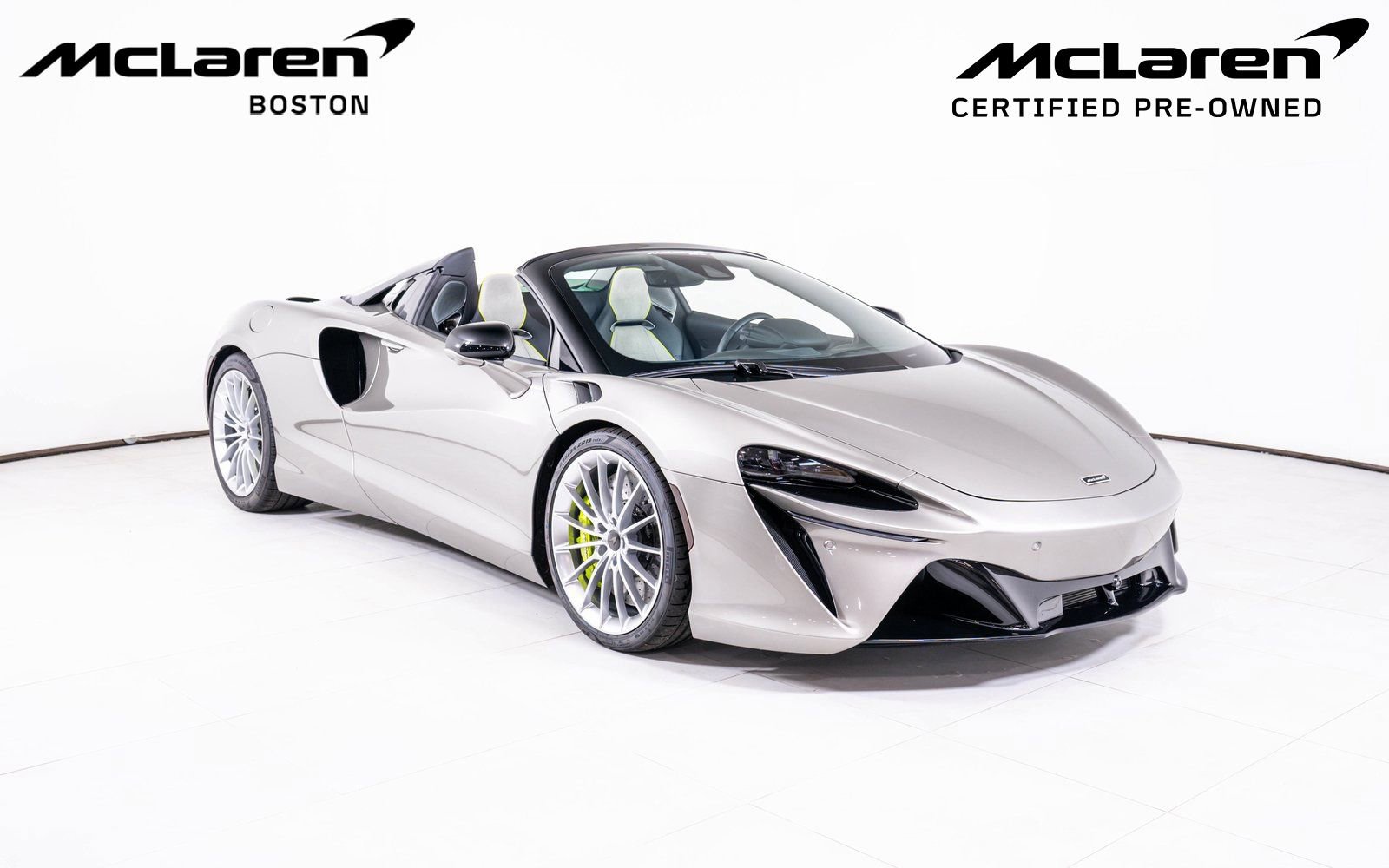 Used 2025 McLaren Artura Spider image 9