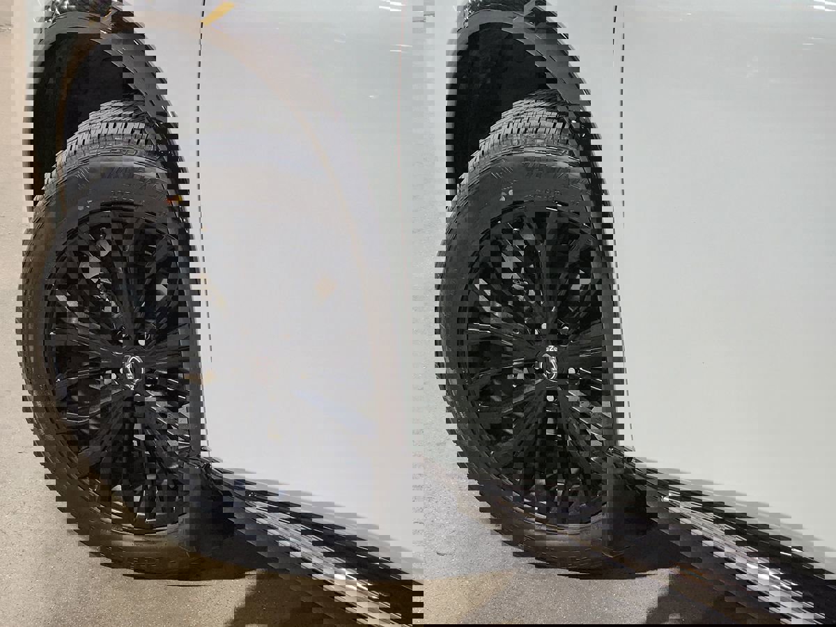 Used 2024 Nissan Rogue Platinum w/ Platinum Premium Package image 23