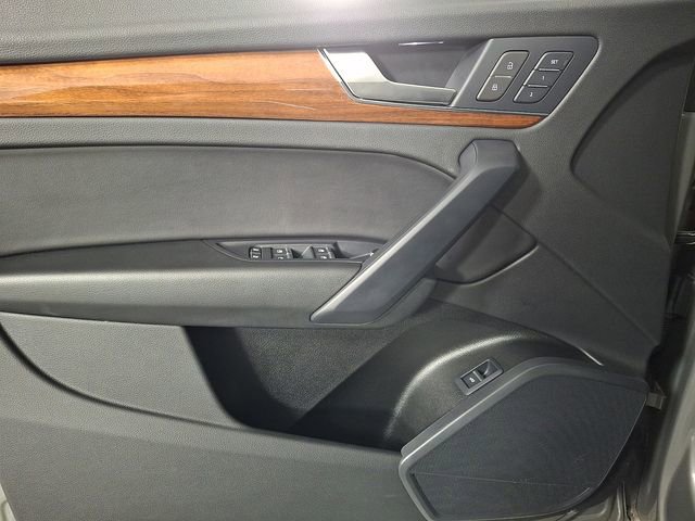 Used 2023 Audi Q5 2.0T Premium w/ Convenience Package image 14