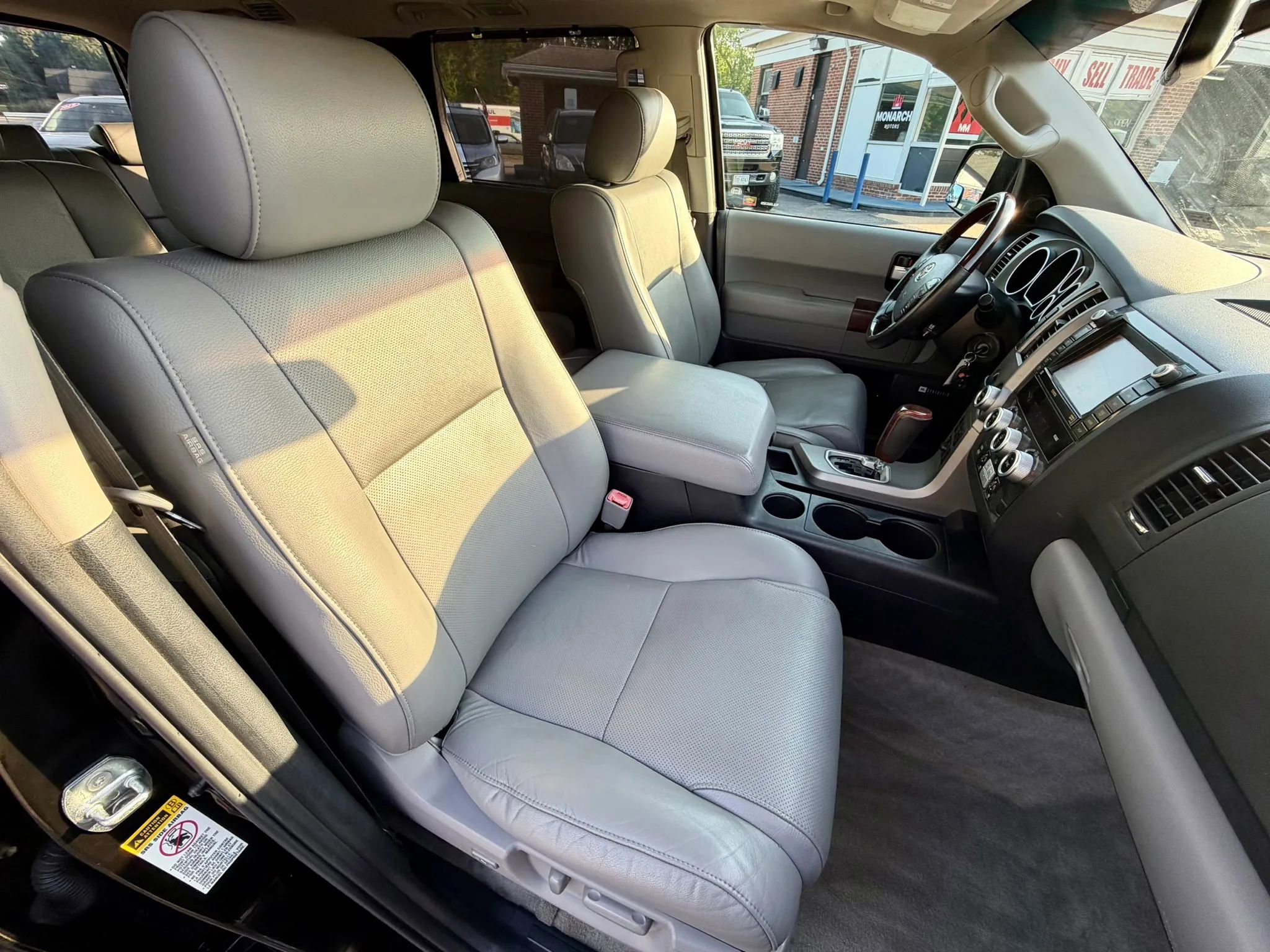 Used 2011 Toyota Sequoia Platinum AWD/4WD image 12