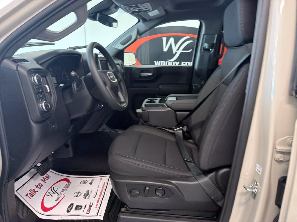 New 2026 GMC Sierra 1500 Pro w/ Graphite Edition AWD/4WD image 9