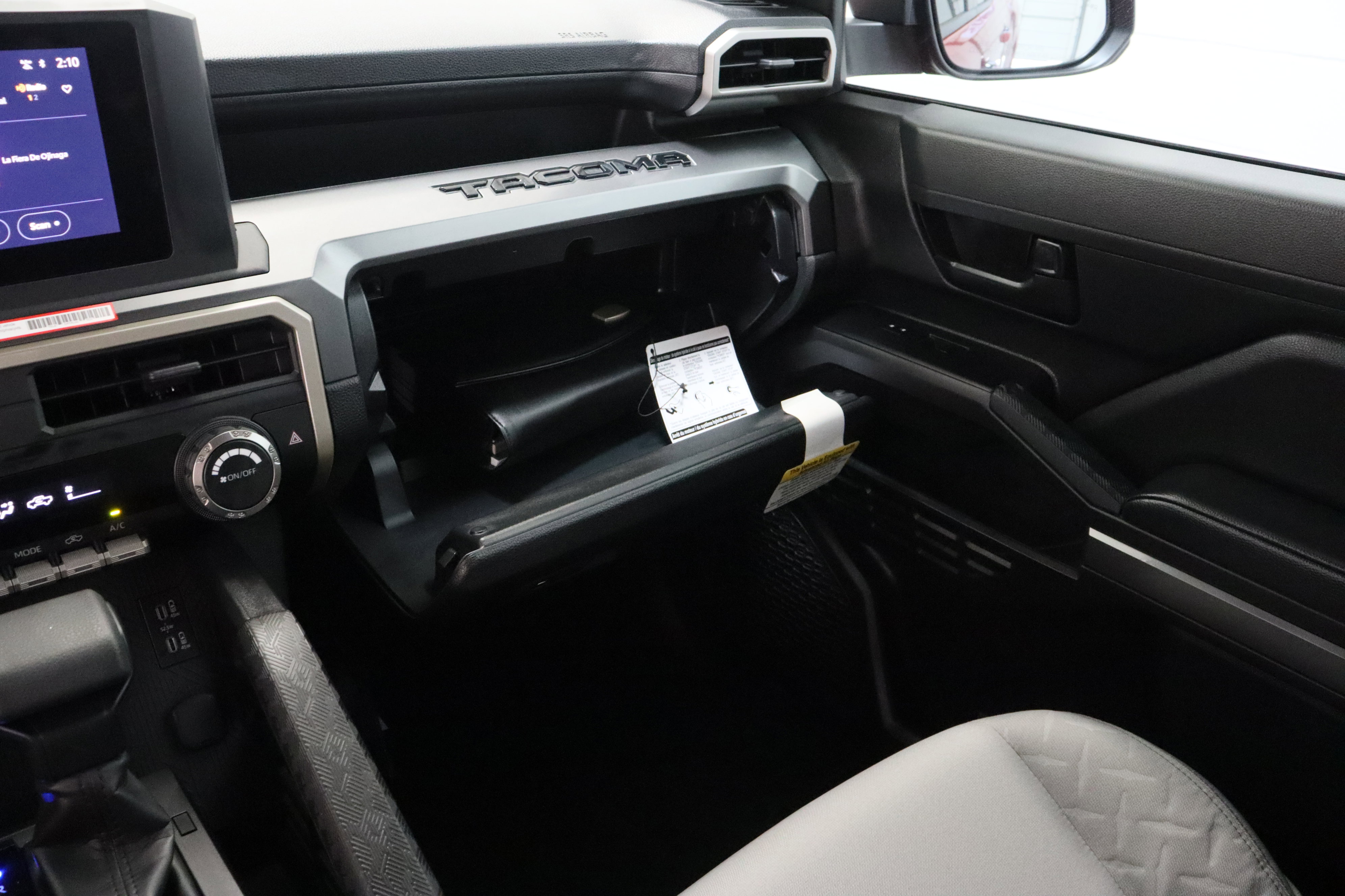 Certified 2026 Toyota Tacoma SR5 AWD/4WD image 23