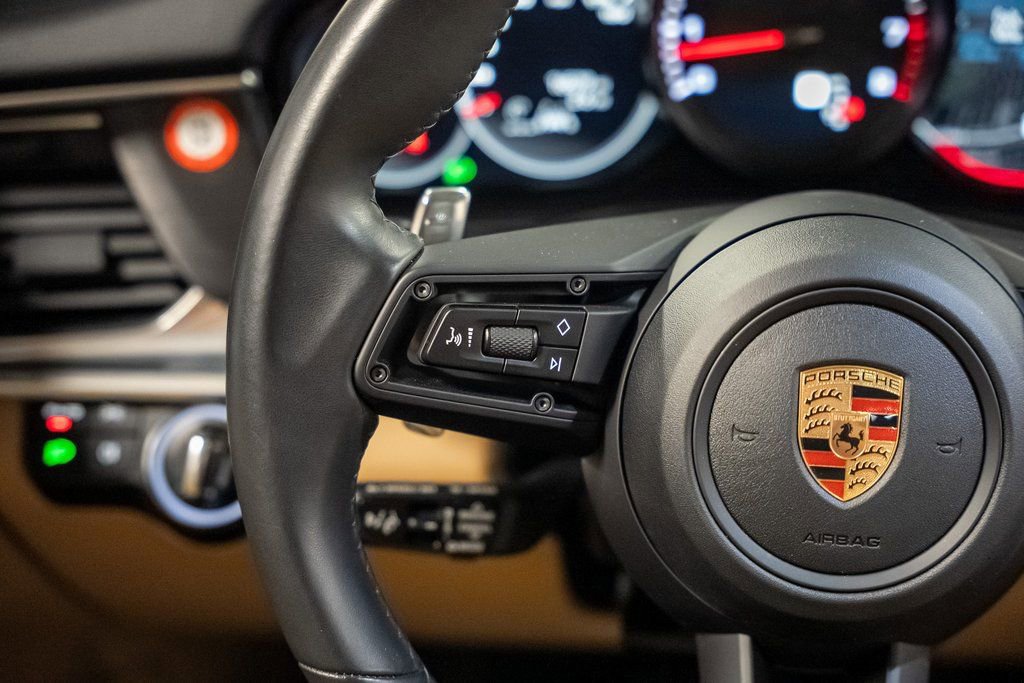 Used 2023 Porsche Panamera Platinum Edition image 42