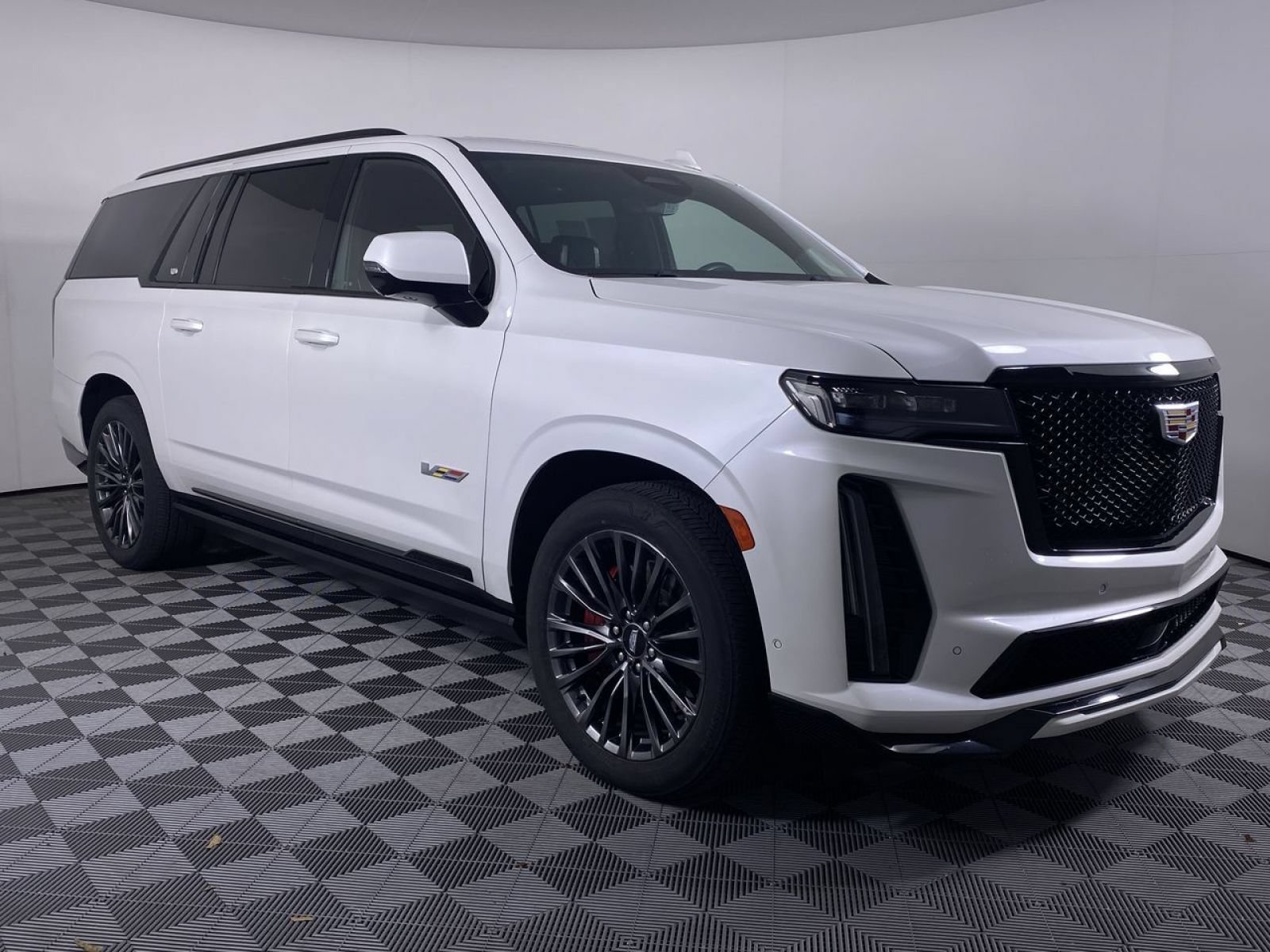 Certified 2023 Cadillac Escalade ESV V AWD/4WD image 23