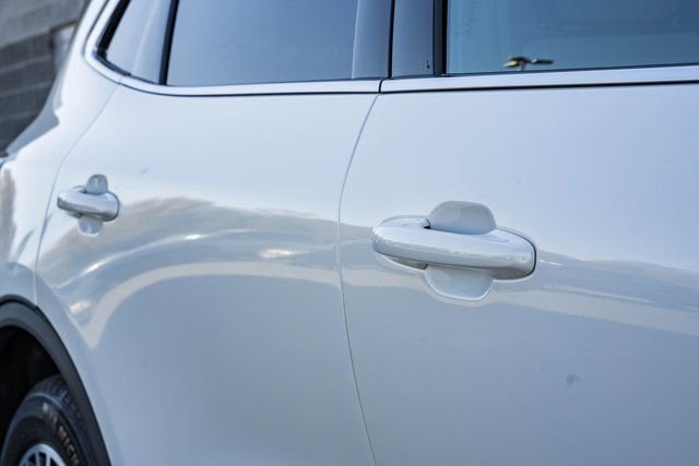 New 2026 Ford Escape SE w/ Class II Trailer Tow Package image 27