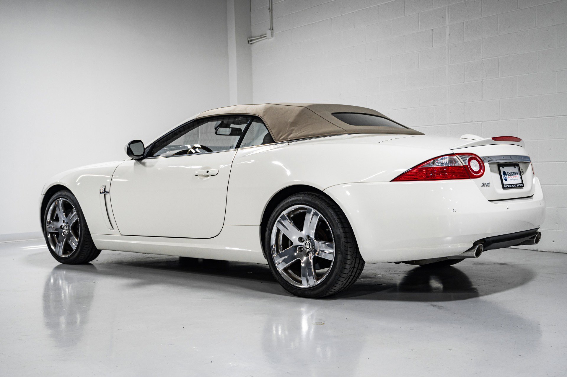 Used 2007 Jaguar XK Convertible image 36