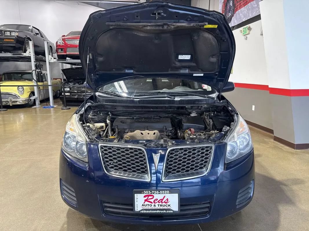 Used 2010 Pontiac Vibe AWD w/ Sun And Sound Package image 48