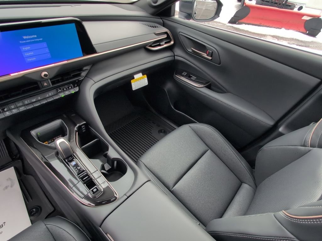 Certified 2025 Toyota Crown Signia w/ Advanced Technology Package image 21