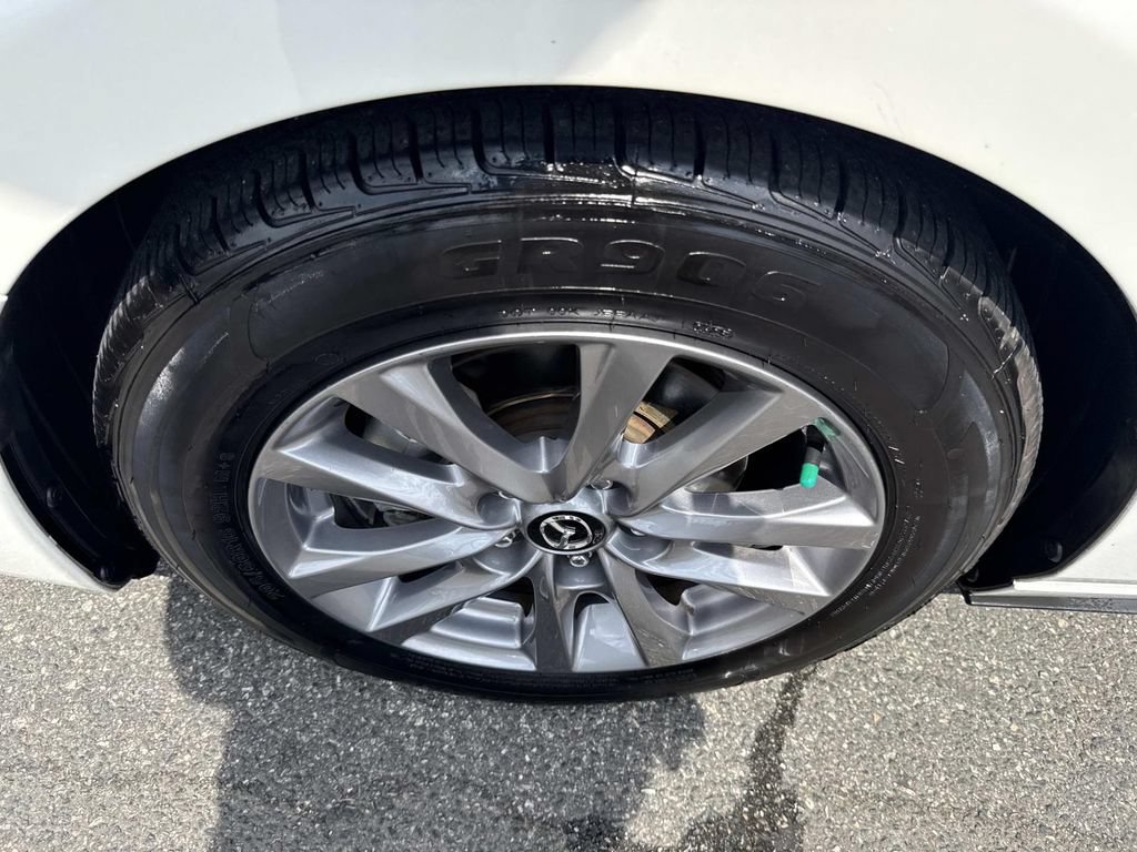 Used 2021 MAZDA MAZDA3 s FWD image 11