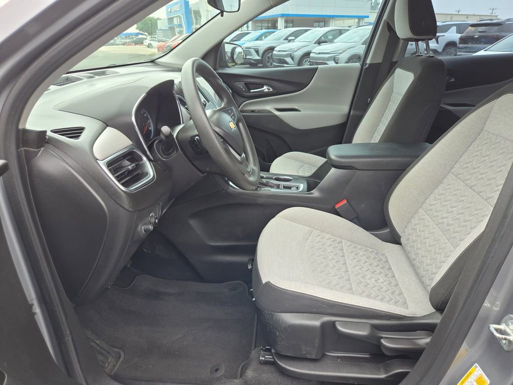 Used 2019 Chevrolet Cruze LS FWD image 9